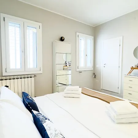 Fairmont Alice By Ca-sa Check Apartament *